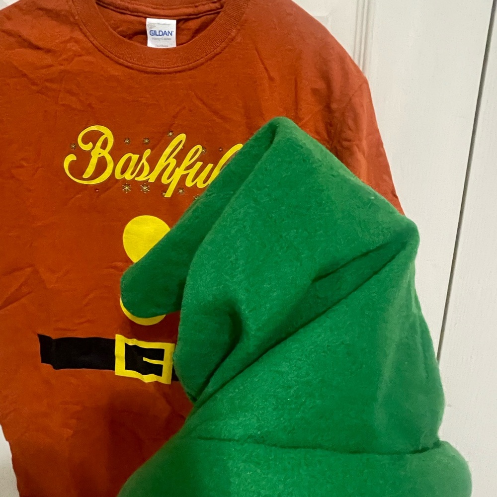 Bashful shirt and hat